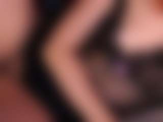 Live cam show with Aylin Millerxs - Average on luckytryst.com