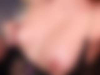 Live cam show with Aylin Millerxs - Camel Toe on Milf Play