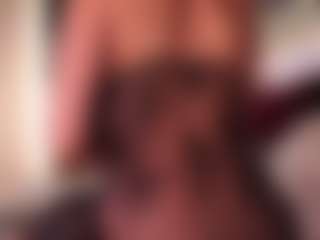 Live cam show with Aylin Millerxs - Fingers on CamSodaAdn