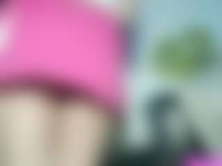 Live cam show with malishka20 - Public Ebony on iamadamtest123.com