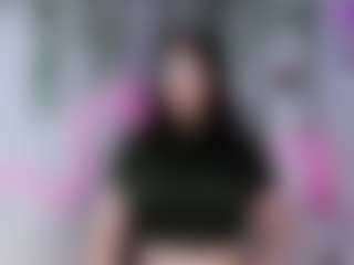Live cam show with Samii Evans - Average on madthumbs