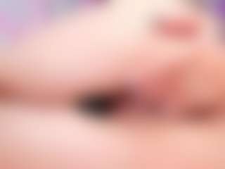Live cam show with Samii Evans - Average on Hubzter Live