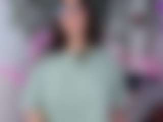 Live cam show with Samii Evans - Drinking on sexylive.show