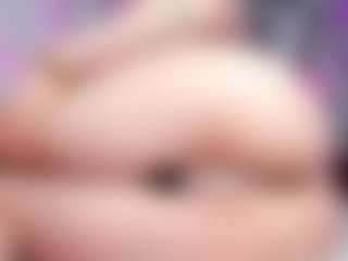 Live cam show with Samii Evans - Big Tits Brown Hair on Camsoda