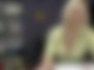 Live cam show with WonderNadin - Small Ass on xplaylive.com