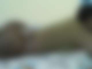 Live cam show with Sella-bella - Shaved Pussy on Cam Slut