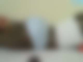 Live cam show with Sella-bella - Facial on CamClone