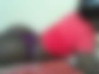 Live cam show with Sella-bella - Facial on livesuperchat.net