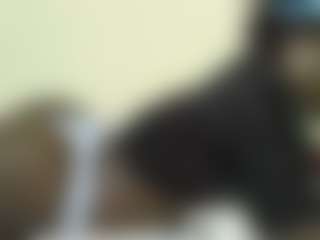 Spettacolo in cam dal vivo con Sella-bella - Black Small Tits su Camsoda