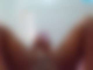 Live cam show with Sella-bella - Facial on Streamer API