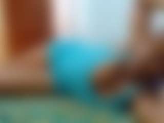 Live cam show with Sella-bella - Ebony Small Tits on Big Tits