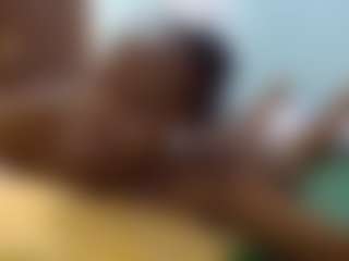 Live cam show with Sella-bella - Public Ebony on Fit Hotties