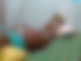 Live cam show with Sella-bella - Ass Clapping on friskycurves.com
