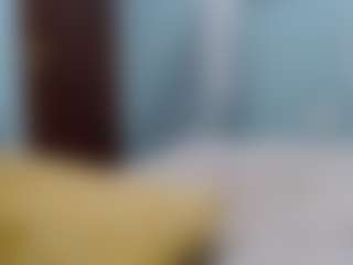 Live cam show with Sella-bella - Facial on Camiplay Live