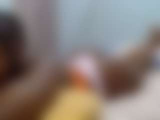 Live cam show with Sella-bella - Facial on madthumbs