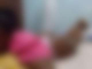 Live cam show with Sella-bella - Fingering on CamwithHer
