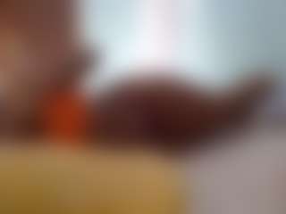 Live cam show with Sella-bella - Facial on dropp.cam