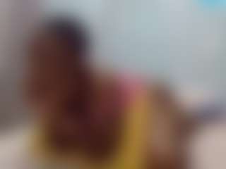 Live cam show with Sella-bella - Public Black on xDating