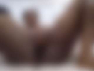Live cam show with Sella-bella - Fingering on Camsoda