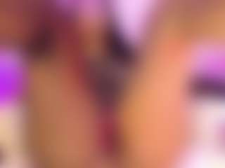 Live cam show with Bahia Marquez - Bedroom on AdultVida.com