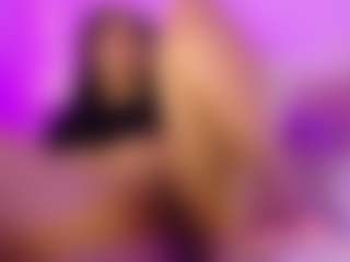 Live cam show with Bahia Marquez - Thong on Camsoda