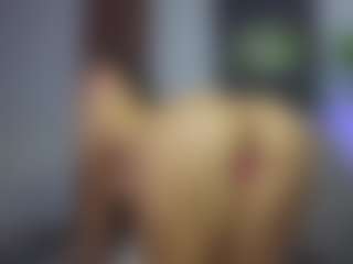Live cam show with Catalina_goddess - Drinking on Camsoda