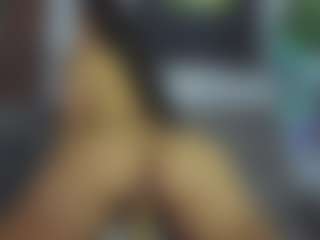 Live cam show with Catalina_goddess - Drinking on Milfs Live