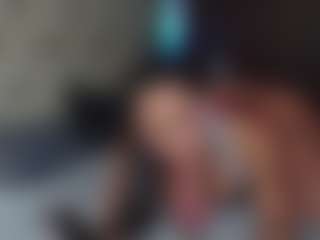 Live cam show with Catalina_goddess - Double Penetration on CamClone