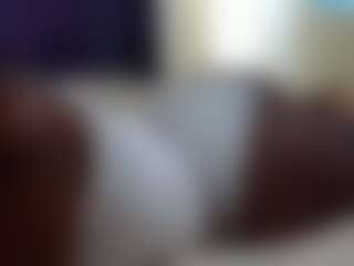 Live cam show with queenshasha - Sexcam on Milfs Live