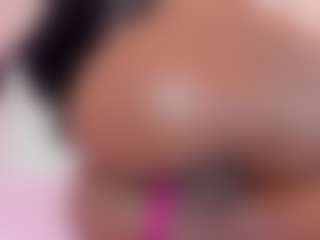 Live cam show with SARA - Sexwebcam on AdultVida.com