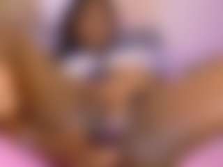 Live-camshow met SARA - Tease Latina op Camsoda | colombia