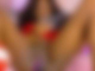 Live cam show with SARA - Ebony Squirt on Dolls Live