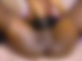 Live cam show with SARA - Black Squirt on madthumbs