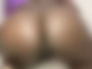 Live cam show with sexy-darks - Ebony MILF on Soda Cam