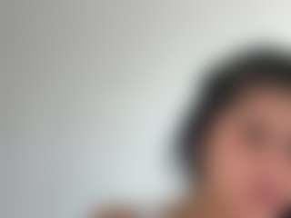 Thalia Fernandez's Live Sex Cam Show