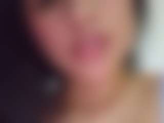 Live cam show with Thalia Fernandez - Tongue on Camsoda
