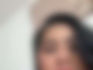 Live cam show with Thali - Lush Big Tits on Milfs Live