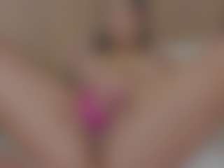Live cam show with Isabela ⭐ - Brown Hair on xDating