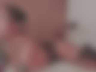Live cam show with Isabela ⭐ - Brown Hair on Strip Flash - Live Sex Shows