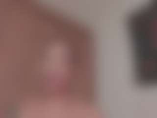 Isabela ⭐'s Live Sex Cam Show