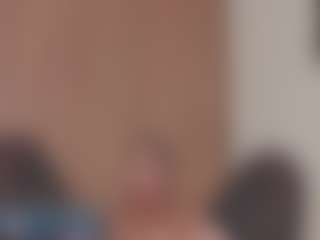 Isabela ⭐'s Live Sex Cam Show