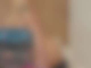 Isabela ⭐'s Live Sex Cam Show