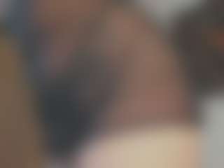 Isabela ⭐'s Live Sex Cam Show