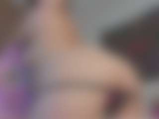 Live cam show with Isabela ⭐ - Shaved Pussy on CSO-WL
