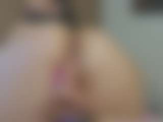 Isabela's Live Sex Cam Show