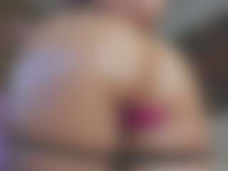 Live cam show with Isabela - Ahegao on Camsoda