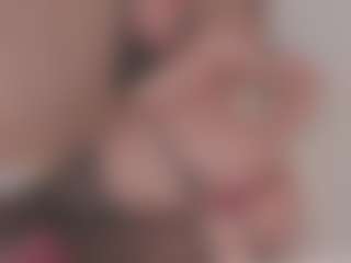 Live cam show with Isabela - Dildo Or Vibrator on xxxlivecams.org
