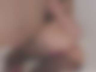 Live cam show with Isabela - Brown Hair on Camsoda