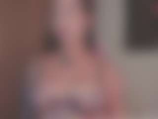 Live cam show with Isabela - Blowjob Brown Hair on StripNow