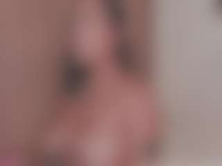 Isabela's Live Sex Cam Show